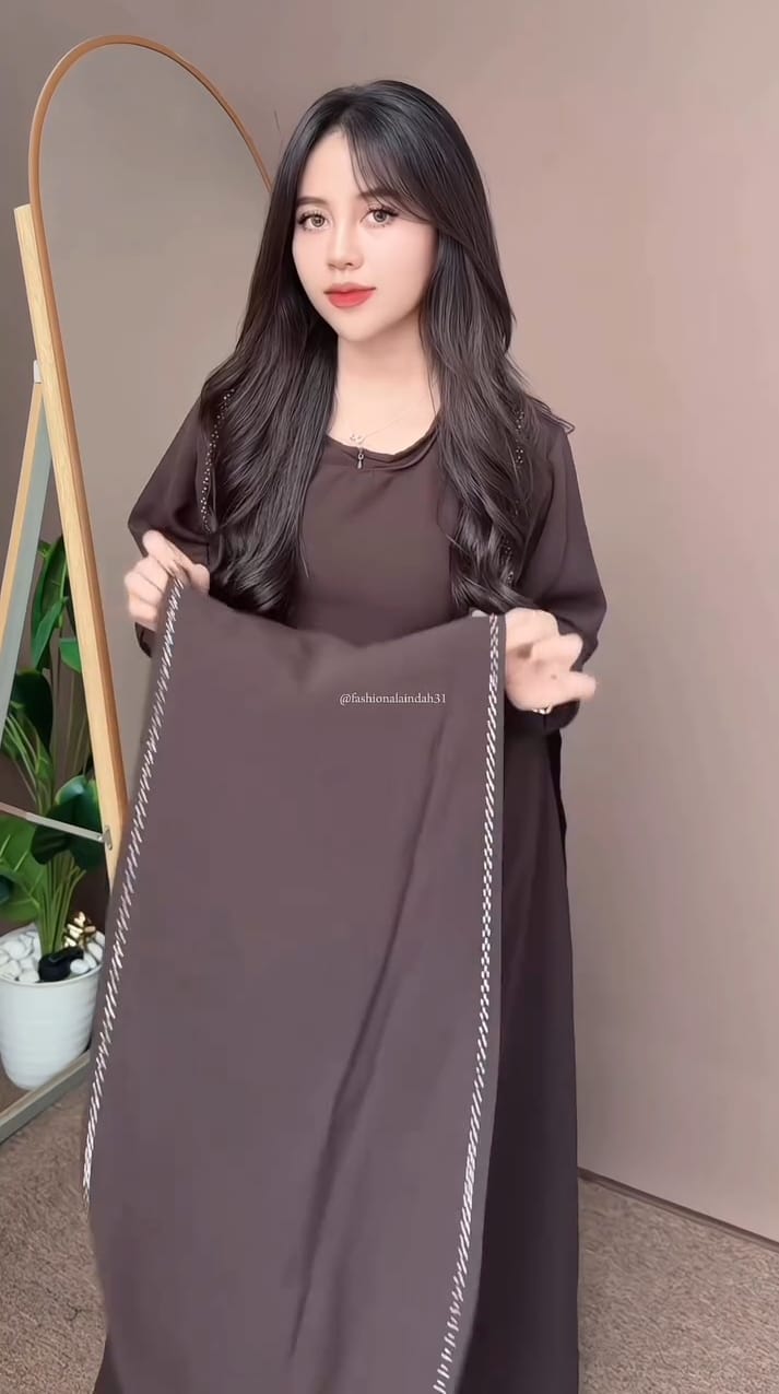 Cantir Stone Abaya - Image 4